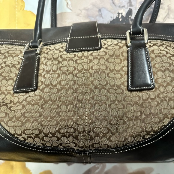 Authentic Coach Tote in Brown - Picture 5 of 15